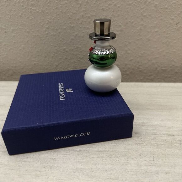 Swarovski Holiday Cheers Snowman, Green, Figurine Christmas Decoration - Picture 4 of 14